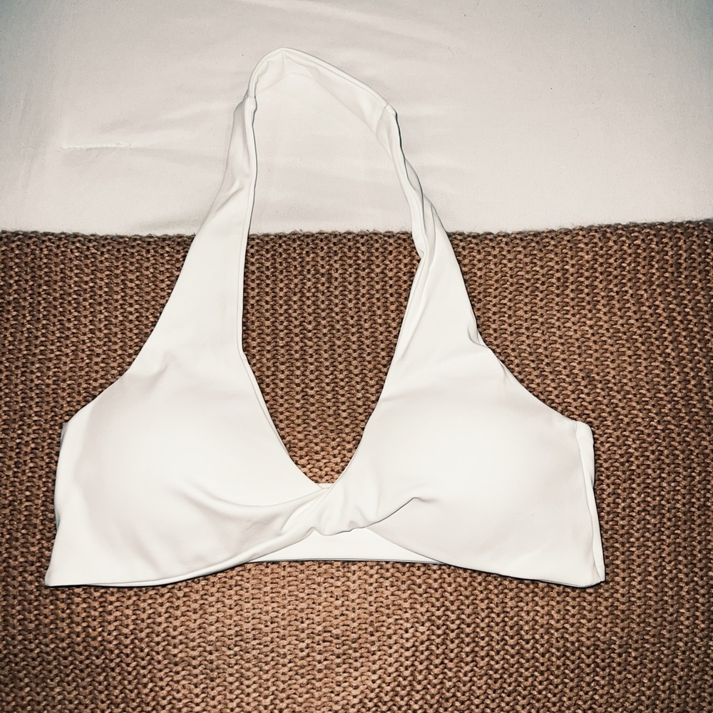 Twist front halter sports bra